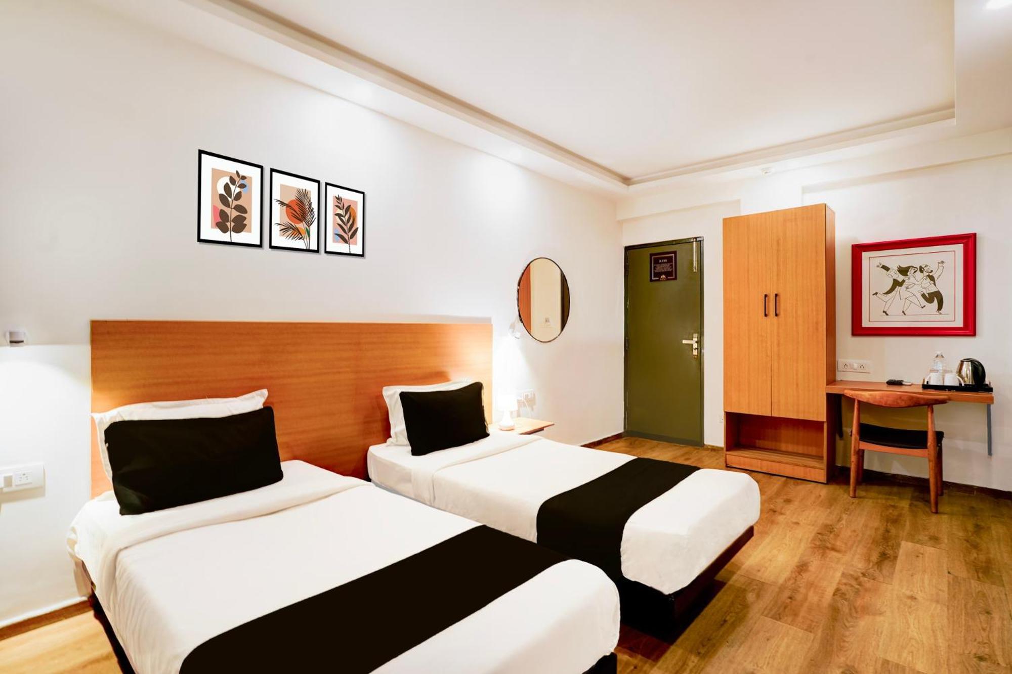 Hotel Super Townhouse Jayanagar Bangalore Esterno foto